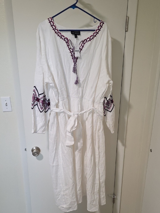 Lane Bryant Dresses & Skirts - Lane Bryant White Midi Dress with Purple Embroidery